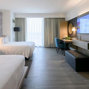 Luxury Queen Room